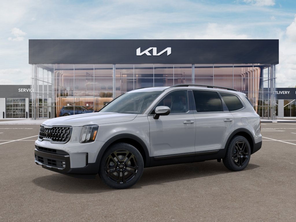2025 Kia Telluride in front of Dealership
