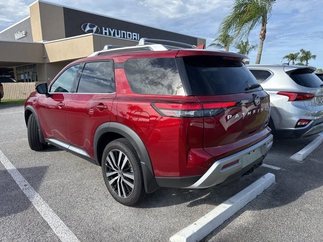 2025 Nissan Pathfinder Platinum
