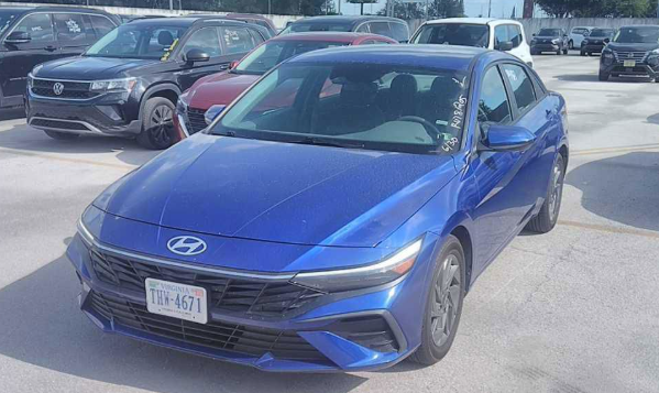 2024 Hyundai Elantra SEL