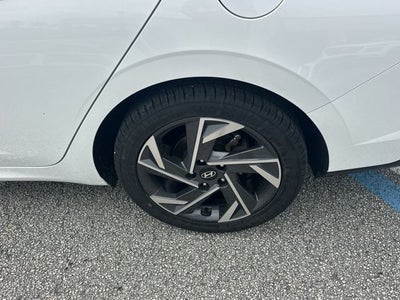 2024 Hyundai Elantra Limited