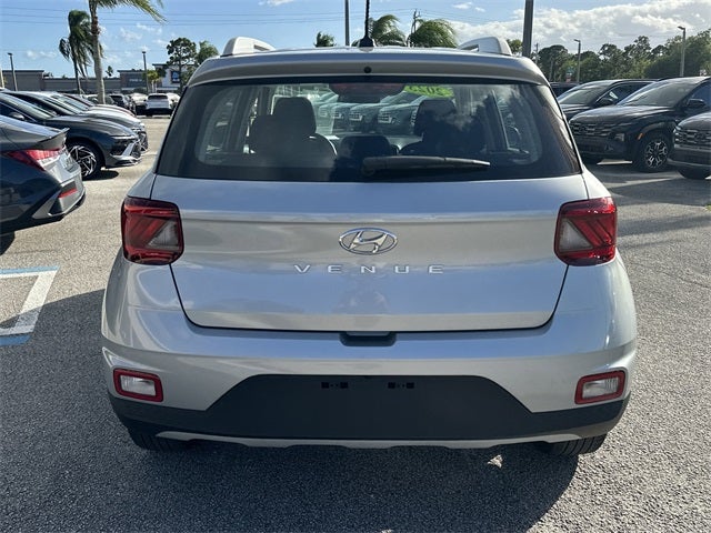 2023 Hyundai Venue SEL