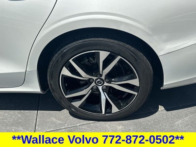 2024 Volvo S60 B5 Core Dark Theme