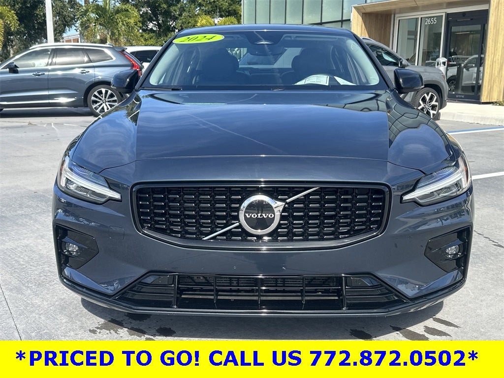 2024 Volvo S60 B5 Core Dark Theme