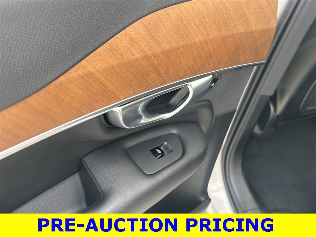 2025 Volvo XC90 B6 Plus 7-Seater