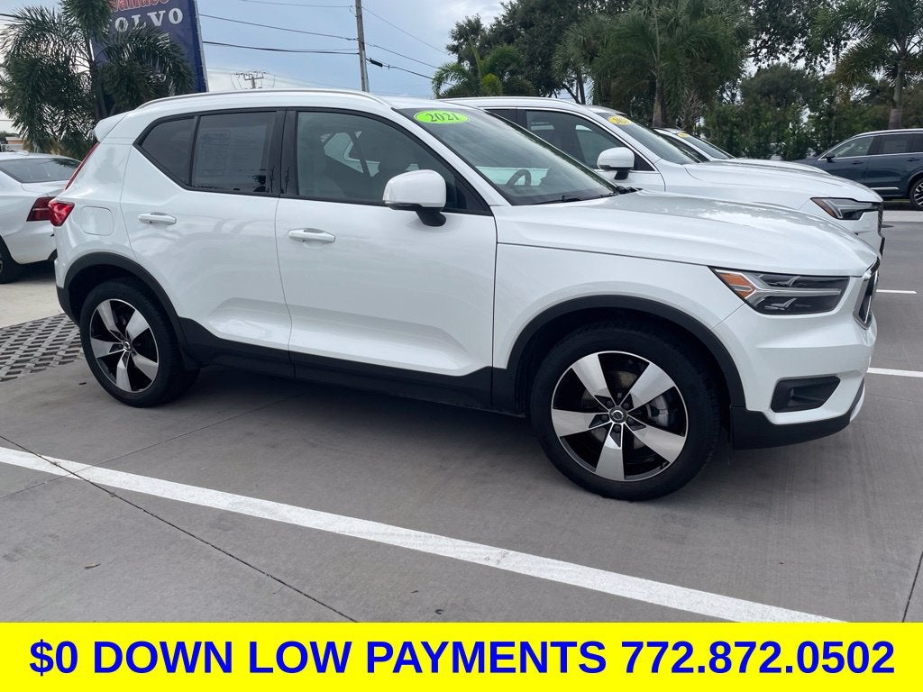 2021 Volvo XC40 Momentum