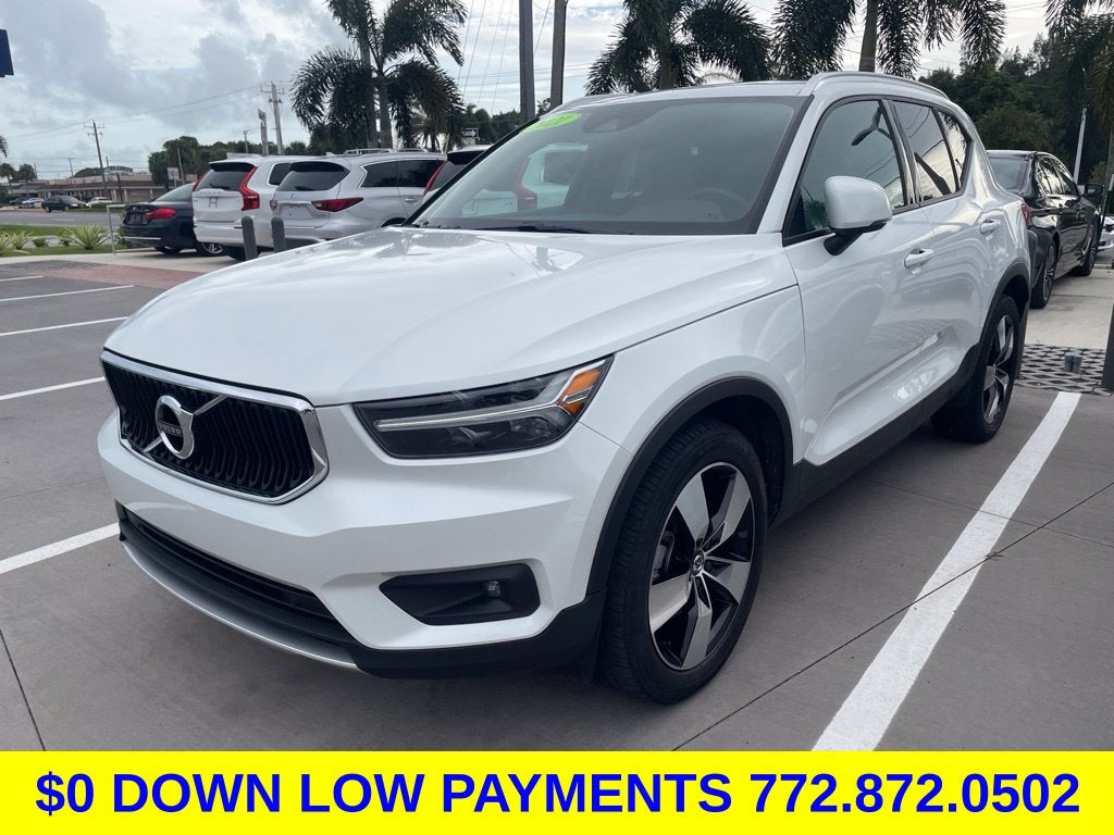 2021 Volvo XC40 Momentum