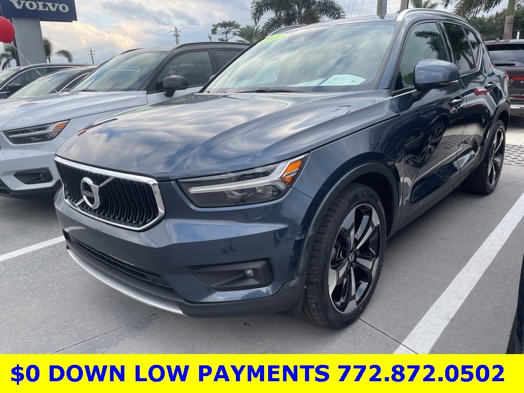 2021 Volvo XC40 Momentum