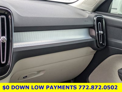 2021 Volvo XC40 Momentum