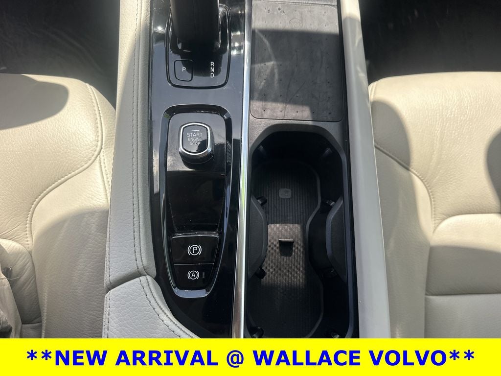 2022 Volvo XC90 Recharge Plug-In Hybrid T8 Inscription Expression Extended Range 6P