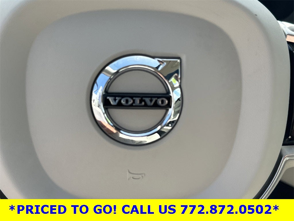 2023 Volvo XC60 B5 Plus Dark Theme