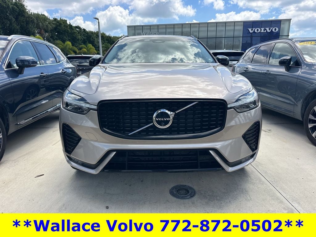 2024 Volvo XC60 B5 Plus Dark Theme