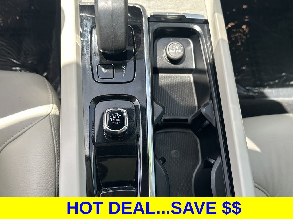 2024 Volvo XC60 B5 Plus Dark Theme