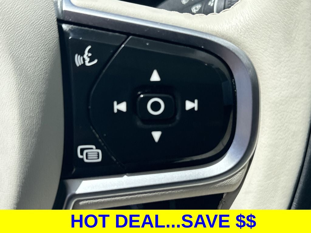 2024 Volvo XC60 B5 Plus Dark Theme