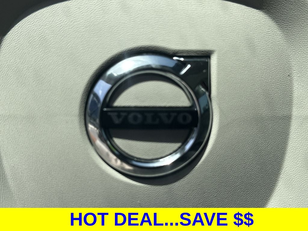 2024 Volvo XC60 B5 Plus Dark Theme