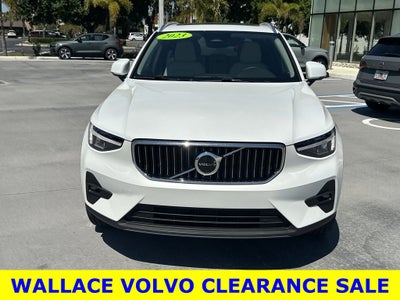 2023 Volvo XC40 B5 Plus Bright Theme