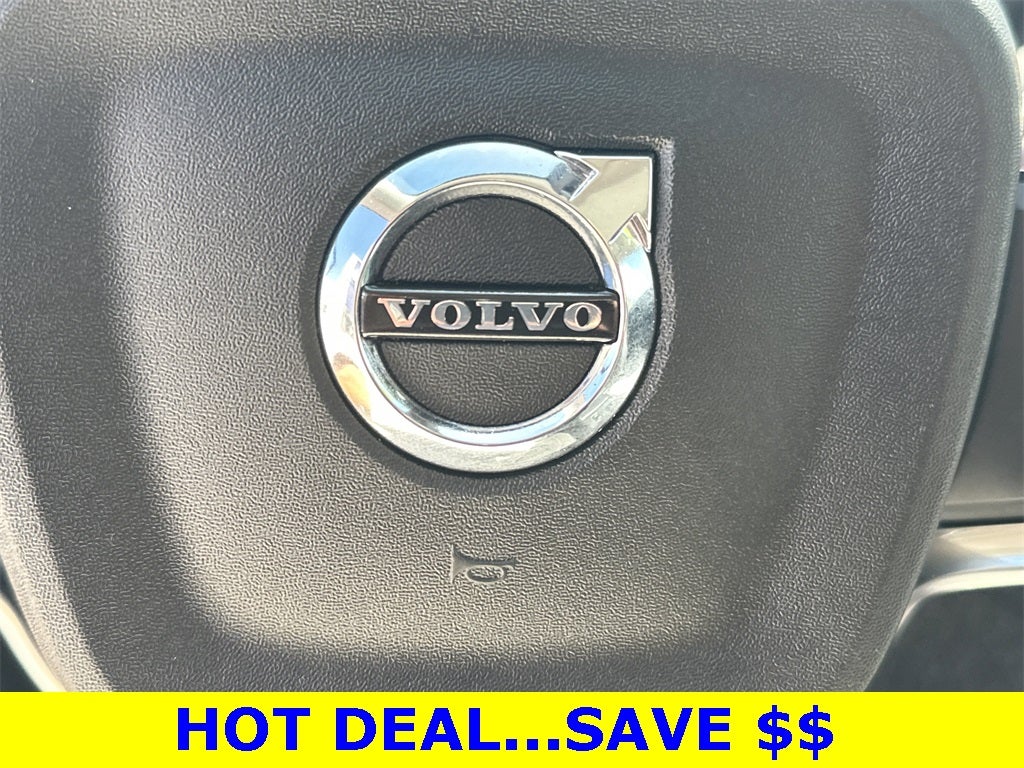 2025 Volvo XC40 B5 Core