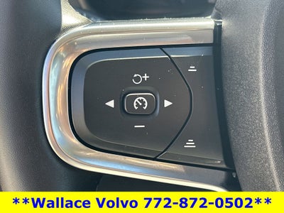 2025 Volvo XC40 B5 Core