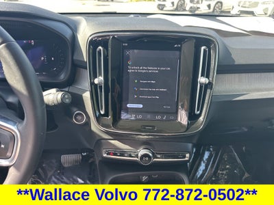 2023 Volvo XC40 B5 Plus Bright Theme