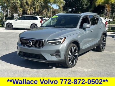 2023 Volvo XC40 B5 Plus Bright Theme
