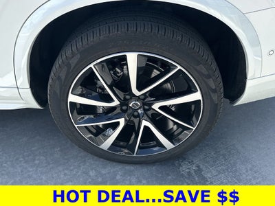 2025 Volvo XC90 B5 Plus