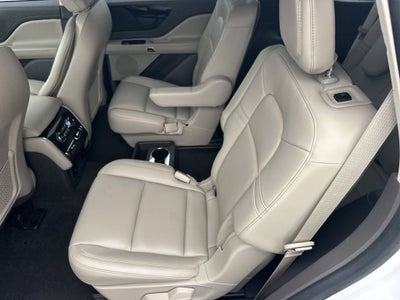 2023 Lincoln Aviator Standard