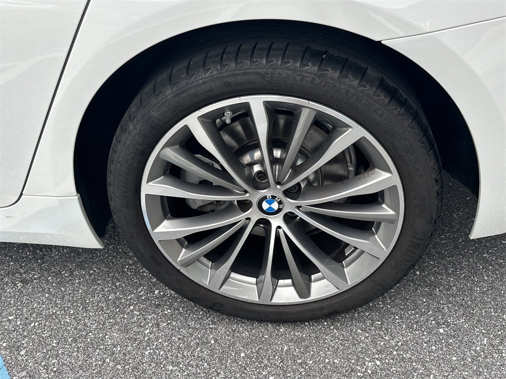 2022 BMW 5 Series 530i