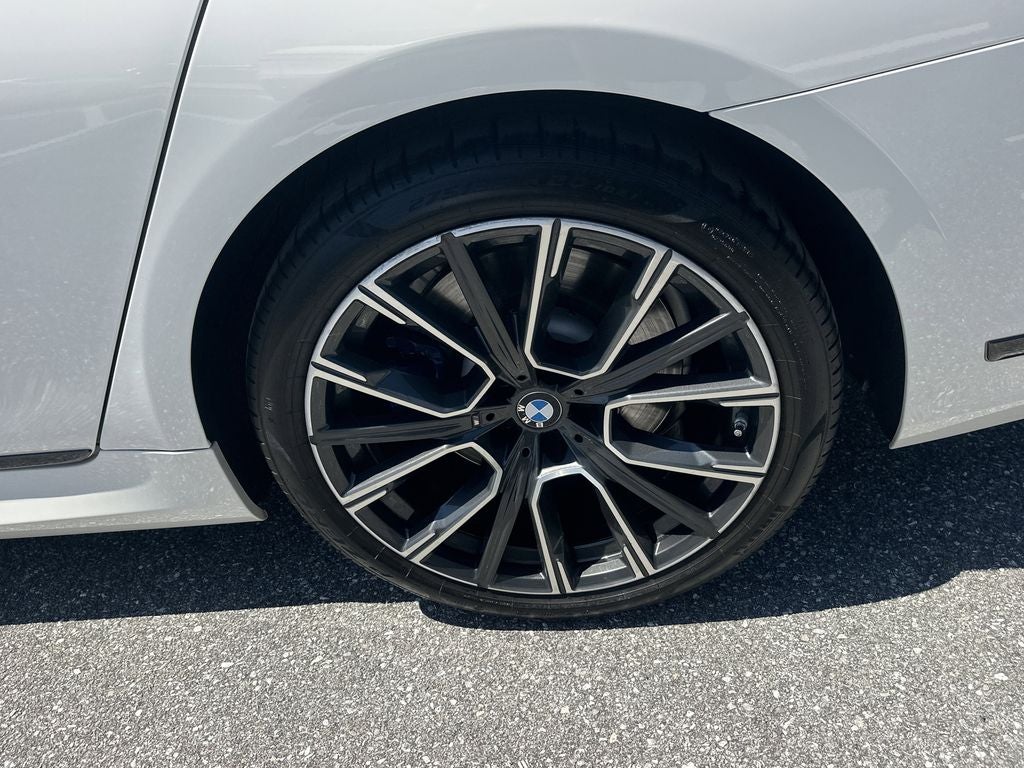 2021 BMW 7 Series 740i