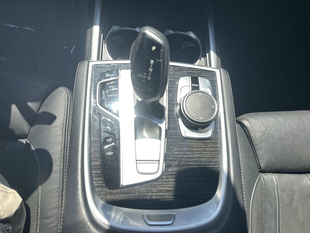 2021 BMW 7 Series 740i