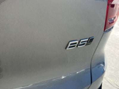 2025 Volvo XC40 B5 Core