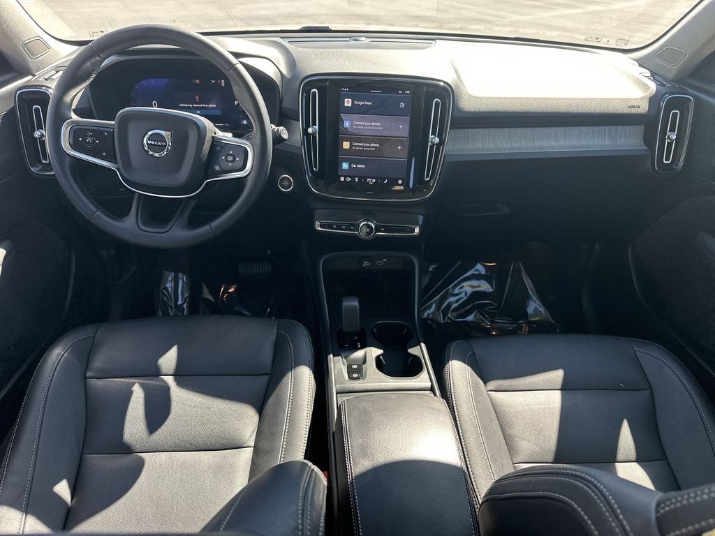 2025 Volvo XC40 B5 Core