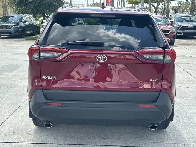 2025 Toyota RAV4 XLE