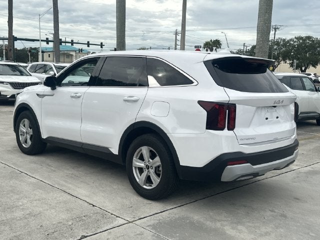2025 Kia Sorento LX