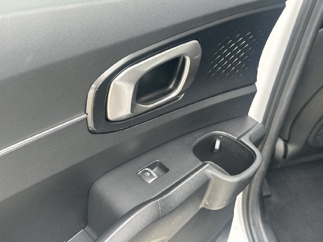 2025 Kia Sorento LX