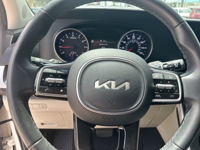 2024 Kia Carnival LX Seat Package
