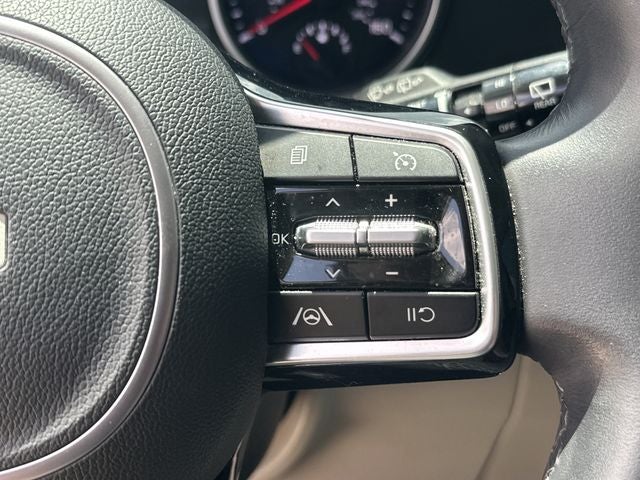 2024 Kia Carnival LX Seat Package