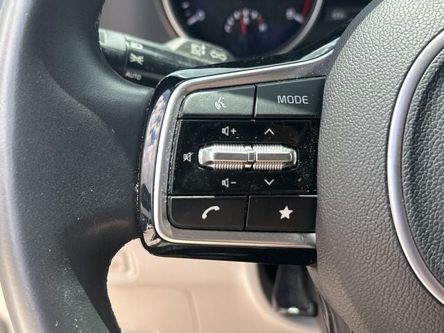 2024 Kia Carnival LX Seat Package