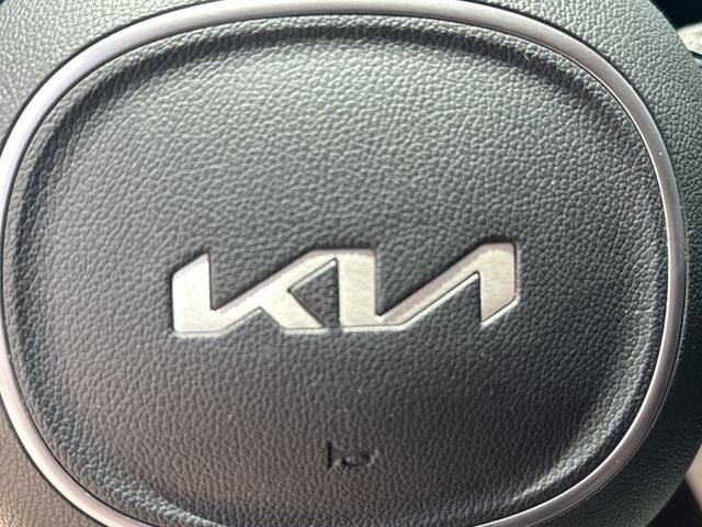 2024 Kia Carnival LX Seat Package