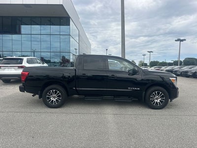 2024 Nissan Titan SV