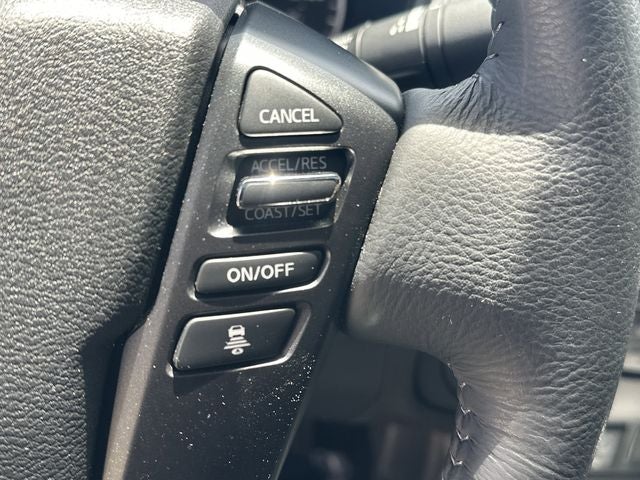 2024 Nissan Frontier SL