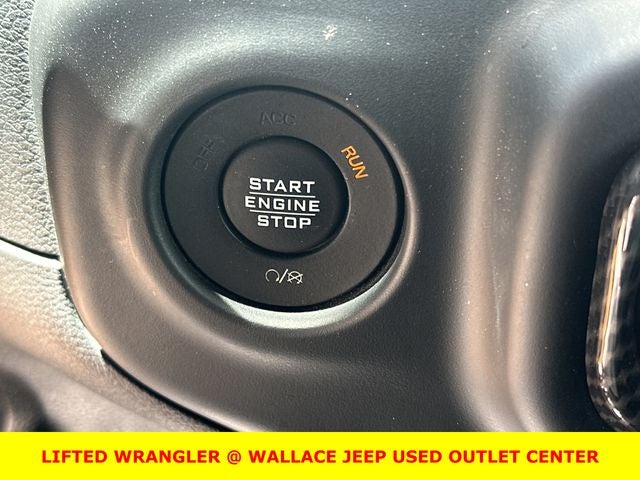 2020 Jeep Wrangler Unlimited Sahara **LIFTED**
