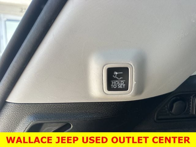2022 Jeep Grand Cherokee Summit