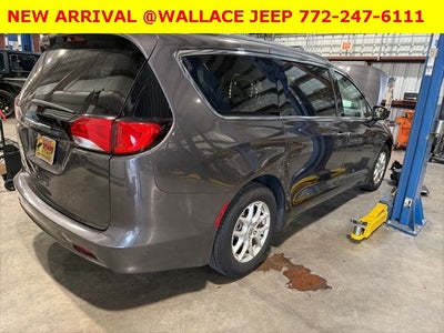 2021 Chrysler Voyager LXI