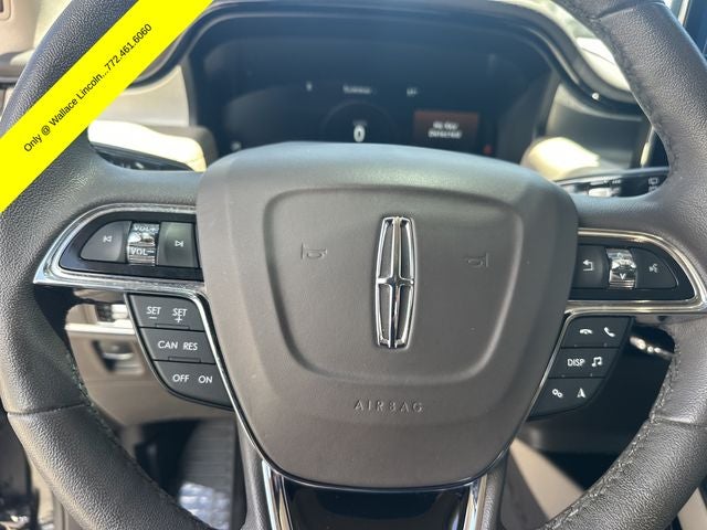 2022 Lincoln Nautilus Standard