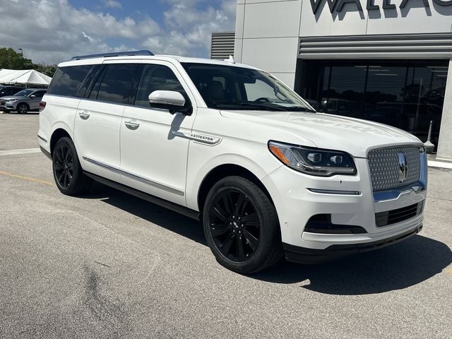 2022 Lincoln Navigator L Reserve