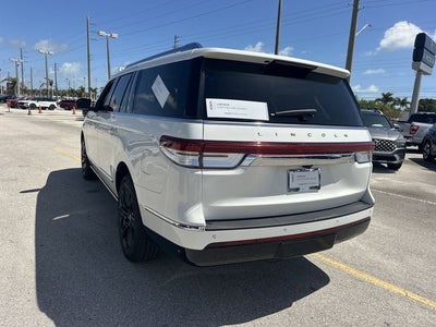 2022 Lincoln Navigator L Reserve