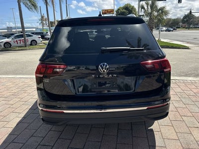 2024 Volkswagen Tiguan 2.0T SE