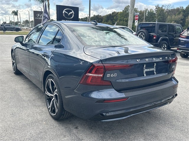 2024 Volvo S60 B5 Core Dark Theme