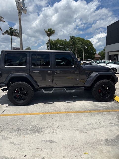 2020 Jeep Wrangler Unlimited Sahara Altitude