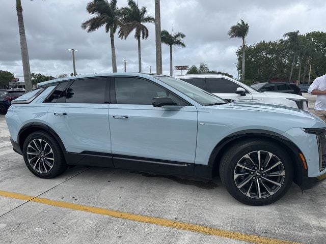 2025 Cadillac LYRIQ Sport
