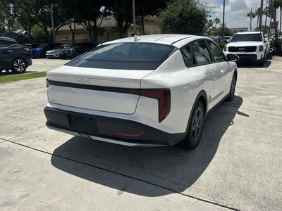 2026 Kia K4 LXS